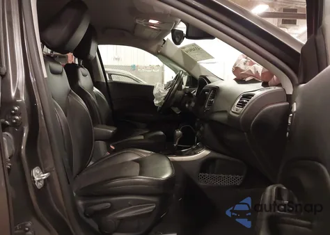 2018 Jeep Compass Latitude 4X4 from USA, damaged, VIN 3C4NJDBB7JT265897